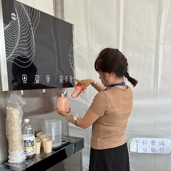 北京某單位選用宏華電開水器，以科技賦能健康飲水新時代